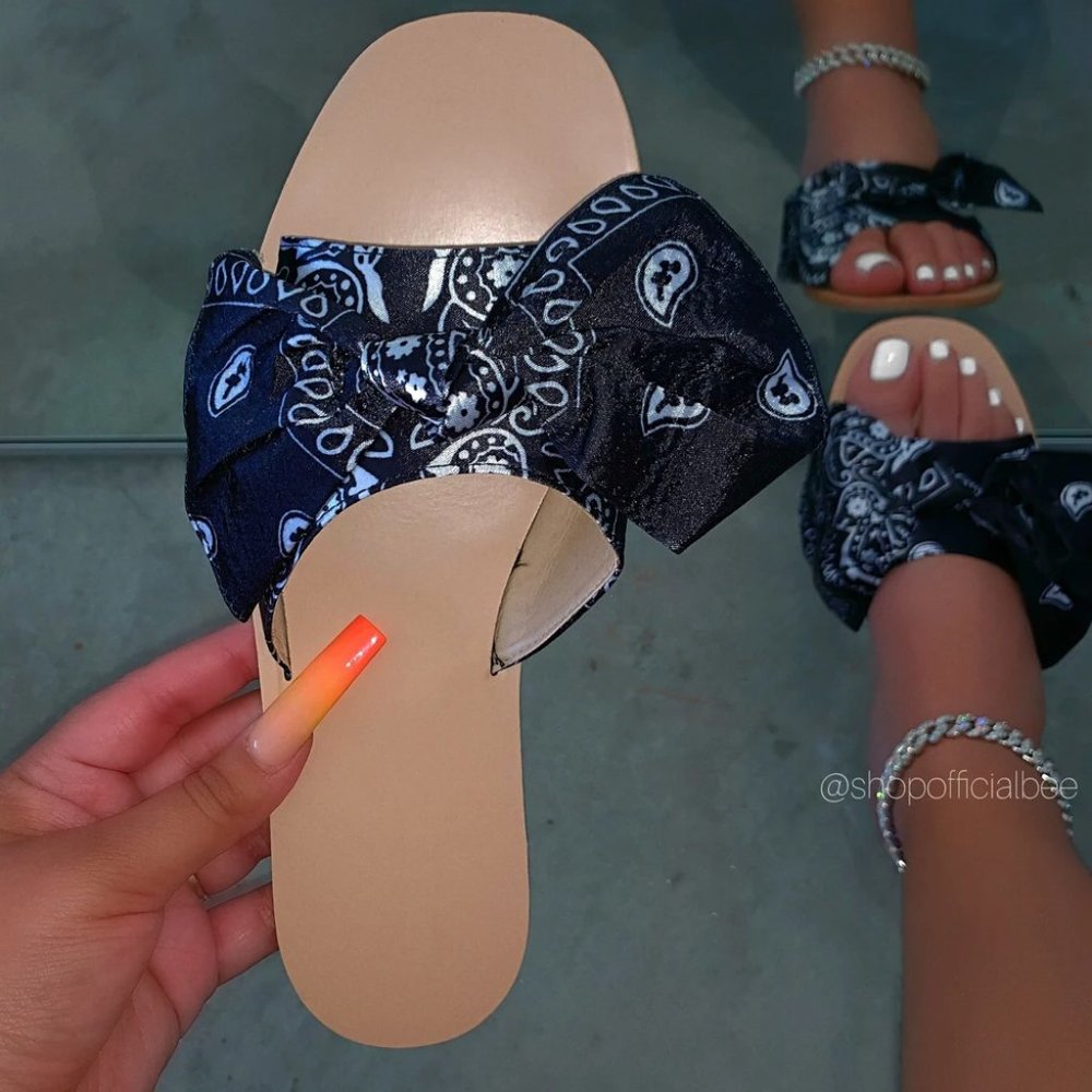 Black bandana Sandals